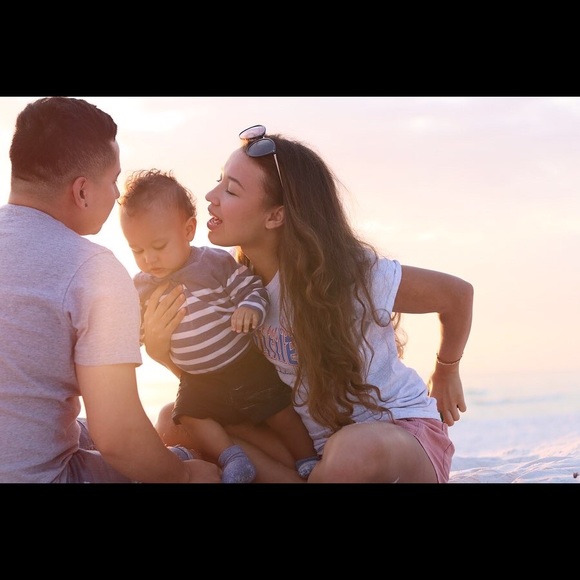 Meet your Posher, Gabriela - Picture 1 of 1